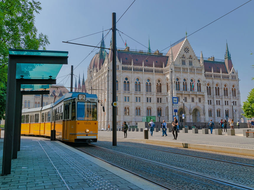 Como llegar al Parlamento de Budapest en Tranvía