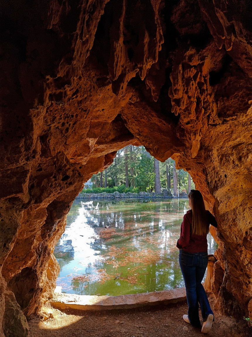 gruta en el Parc Samà