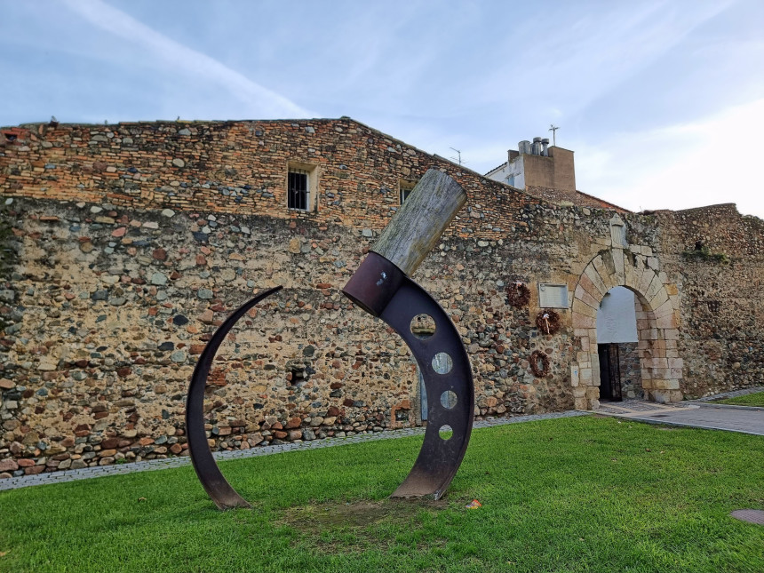 Monumento en homenaje a la Guerra de los Segadores